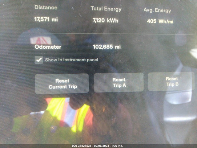 2015 Tesla Model S, VIN: 5YJSA1E16FF112924