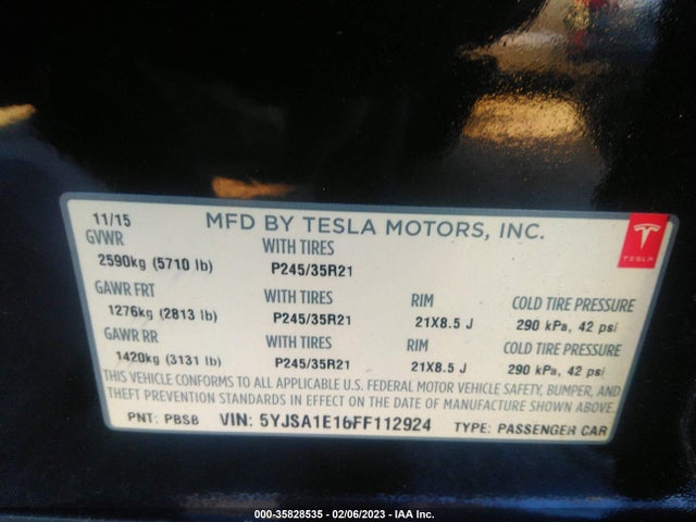 2015 Tesla Model S, VIN: 5YJSA1E16FF112924