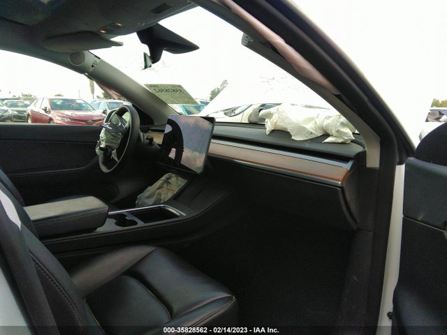 Tesla Model Y Long Range 2022 7SAYGAEE7NF430709 Image 5