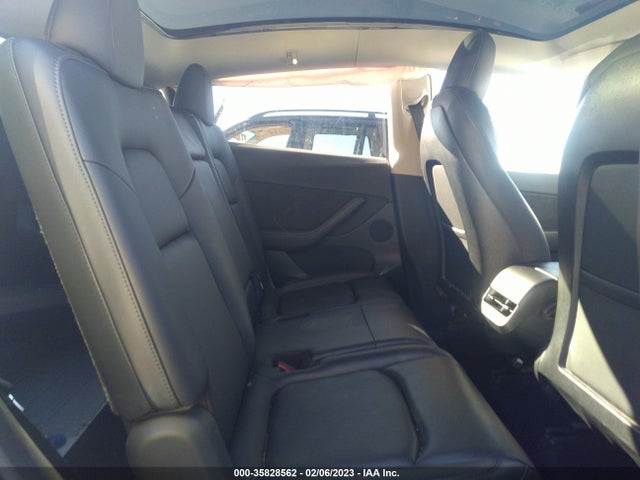Tesla Model Y Long Range 2022 7SAYGAEE7NF430709 Image 8