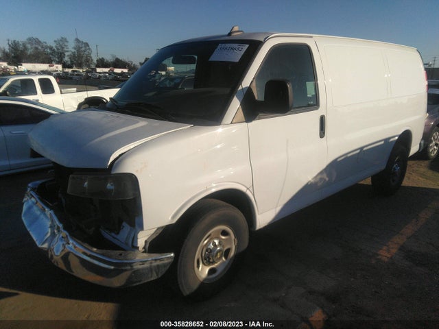 Chevrolet EXPRESS CARGO VAN 2018 1GCWGAFG8J1343425 Image 2