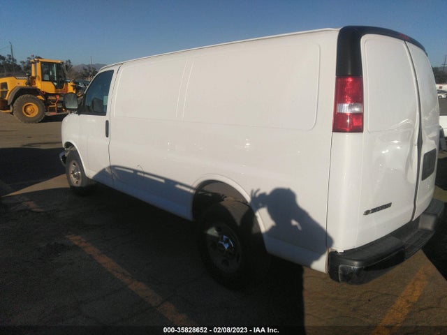 Chevrolet EXPRESS CARGO VAN 2018 1GCWGAFG8J1343425 Image 3