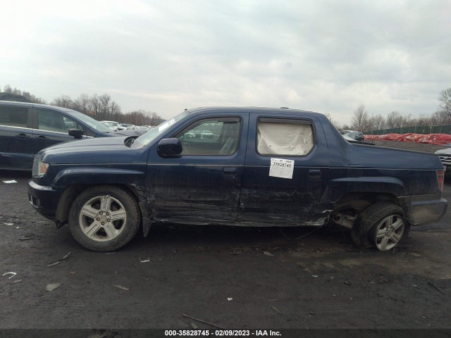 2013 HONDA RIDGELINE RTL VIN: 5FPYK1F52DB008928