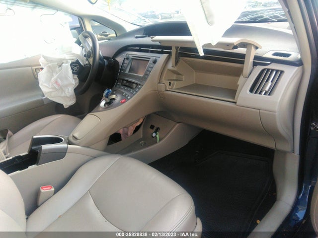 2015 TOYOTA PRIUS FOUR VIN: JTDKN3DU5F0453547
