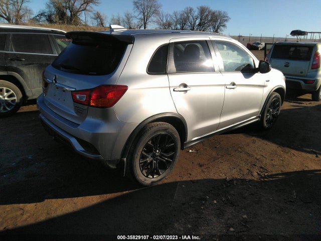 JA4AR3AU2JU008084 Mitsubishi Outlander Sport 2.0
