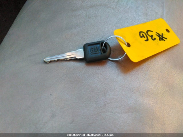 GMC Denali 1999 1GKEK13R1XR915871 Image 3