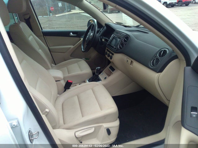 WVGSV7AX6HW503437 Volkswagen Tiguan Wolfsburg Edition