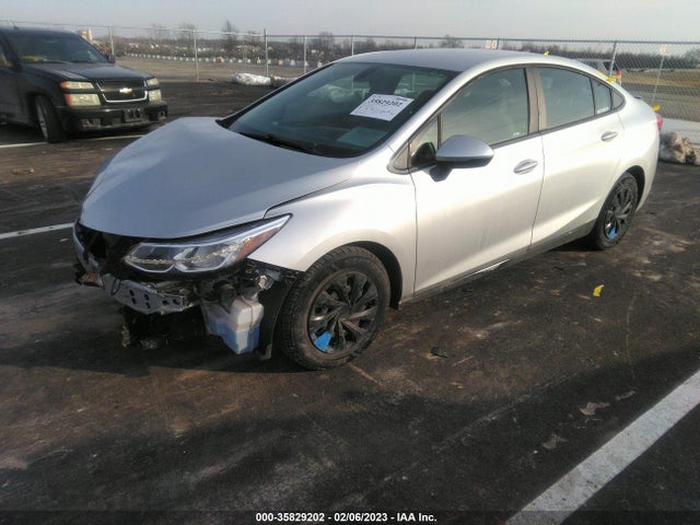 Chevrolet Cruze 2019 1G1BJ5SM8K7104547 Image 2