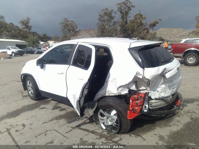 Chevrolet TRAX LS 2018 KL7CJKSB3JB721517 Image 3