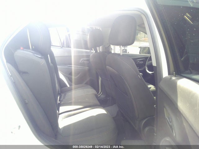 Chevrolet TRAX LS 2018 KL7CJKSB3JB721517 Image 8