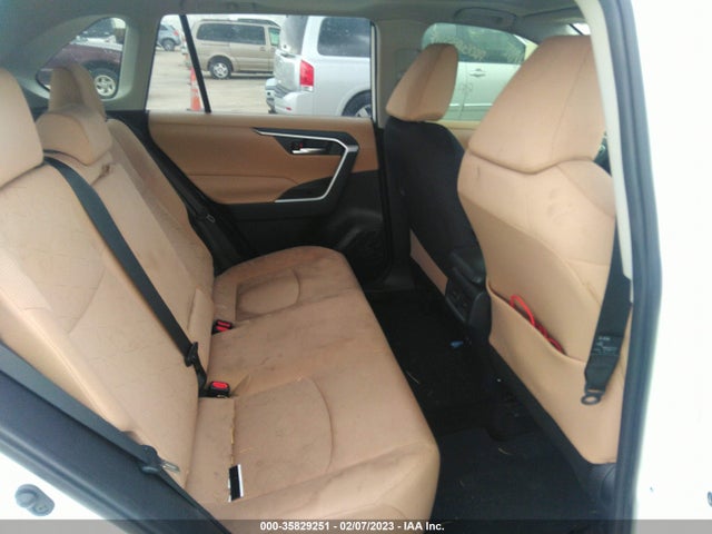 Toyota Rav4 Xle 2019 JTMW1RFV6KD006329 Image 8