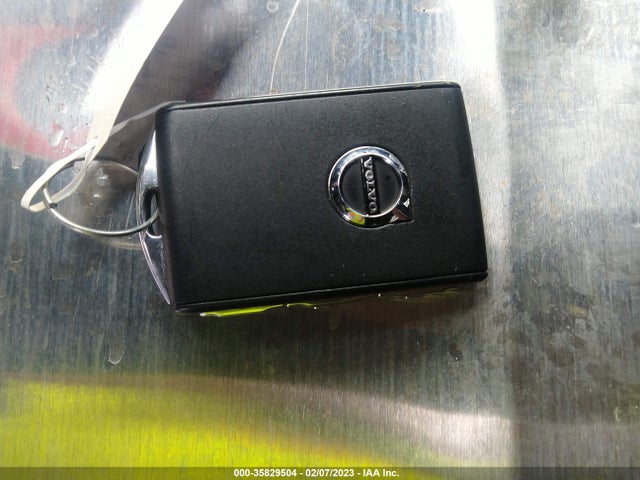 2021 Volvo XC40, VIN: YV4162UM0M2487459