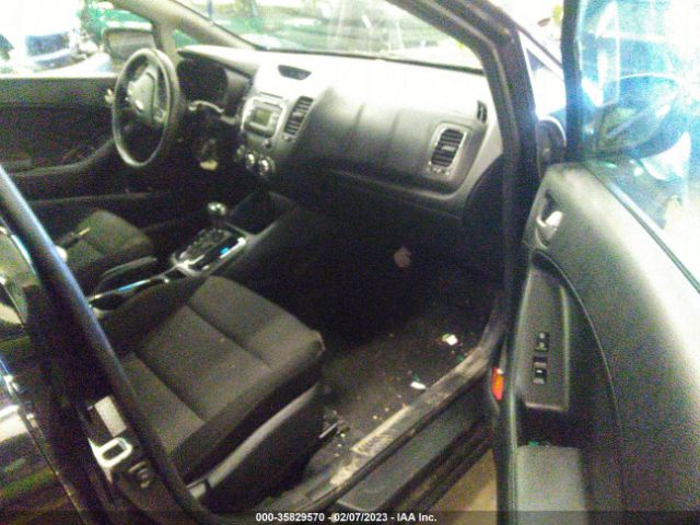 3KPFK4A7XHE054027 KIA FORTE LX