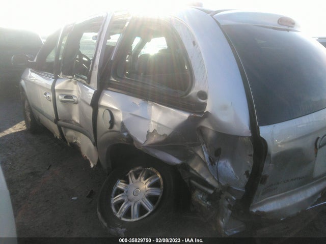 1C4GP45R55B115388 Chrysler Town & Country