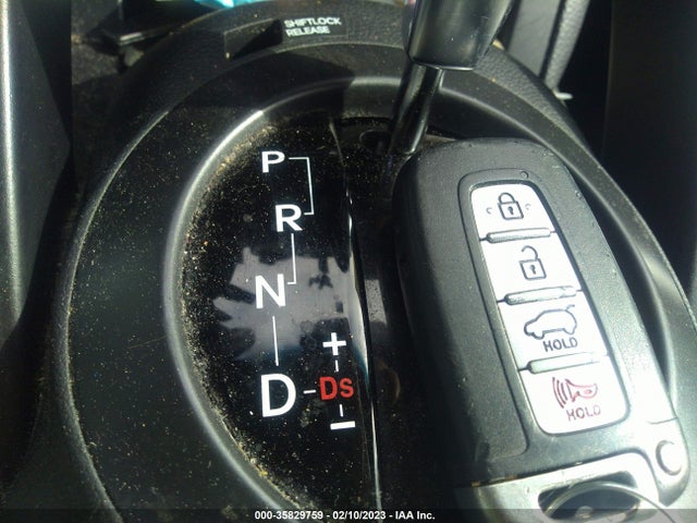 2016 Hyundai Veloster, VIN: KMHTC6AE8GU272991