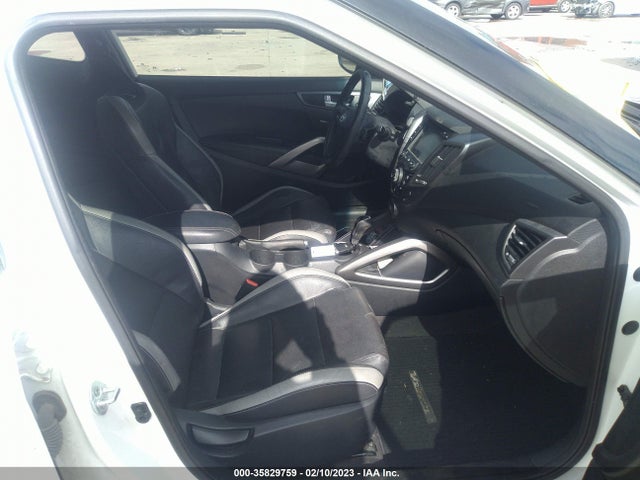 2016 Hyundai Veloster, VIN: KMHTC6AE8GU272991