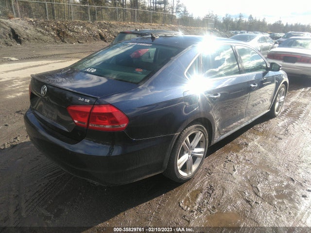 1VWBM7A3XDC012933 Volkswagen Passat Se W/sunroof