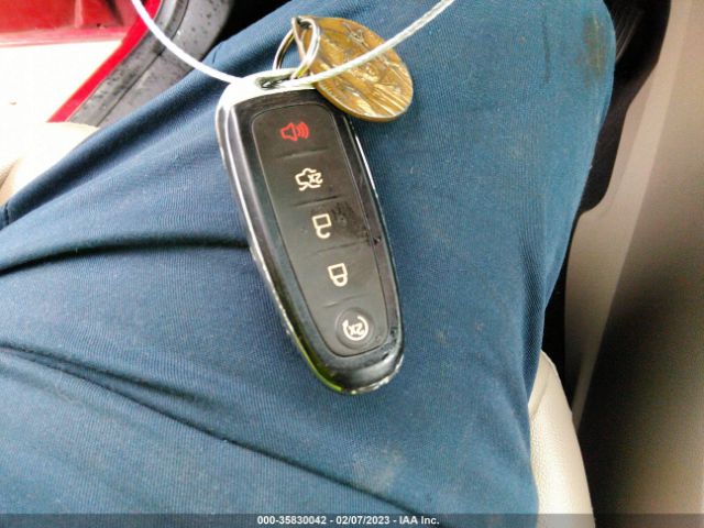 1FMCU0J92KUA04749 Ford Escape Titanium
