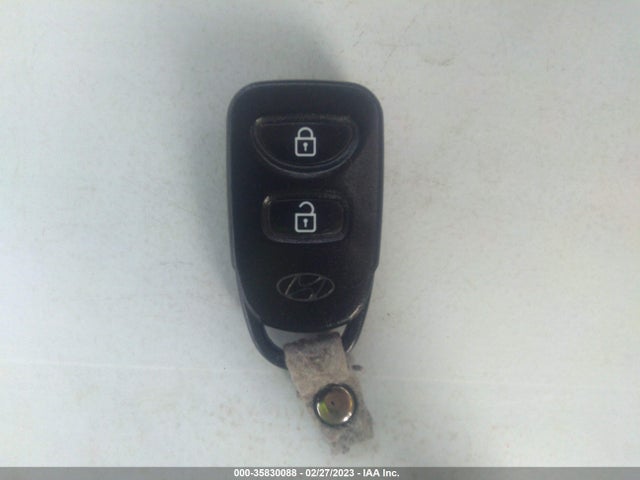 2012 HYUNDAI TUCSON GLS VIN: KM8JUCAC9CU477635