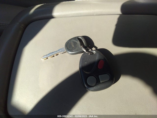 GMC YUKON XL DENALI 2002 1GKFK66U12J320074 Image 3