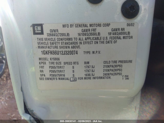 GMC YUKON XL DENALI 2002 1GKFK66U12J320074 Image 11