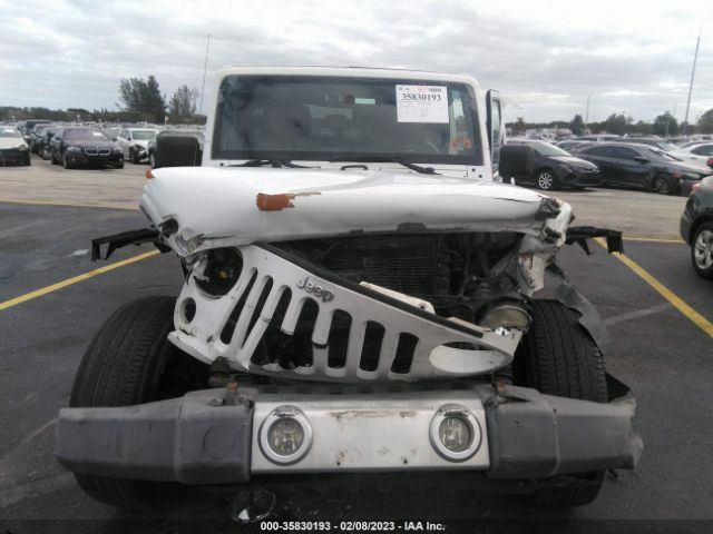 1C4HJWEGXEL128843 Jeep Wrangler Unlimited Sahara