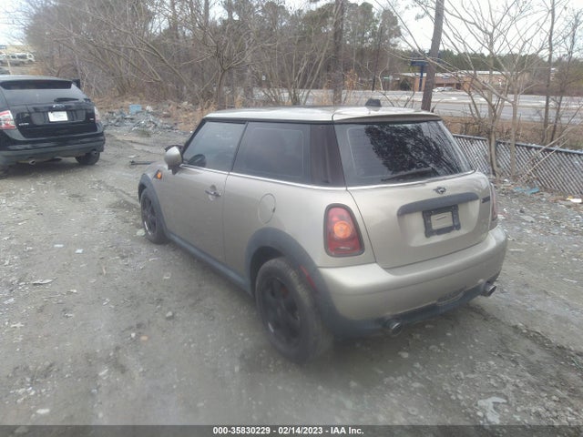 2009 MINI COOPER WMWMF33569TW75014 Photo 2
