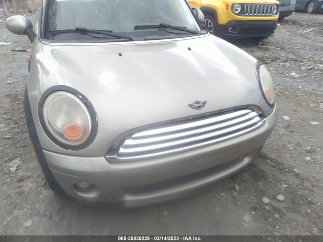 2009 MINI COOPER WMWMF33569TW75014 Photo 5