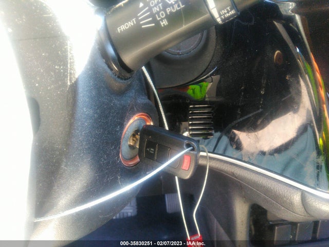 JA4AD2A32JZ052881 Mitsubishi Outlander Es