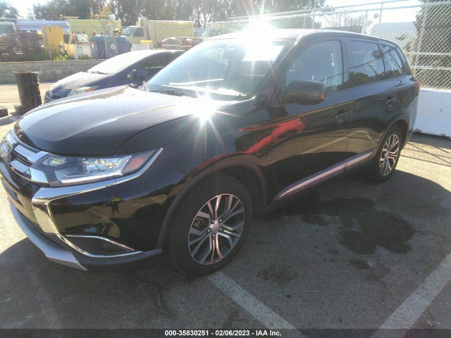 JA4AD2A32JZ052881 Mitsubishi Outlander Es