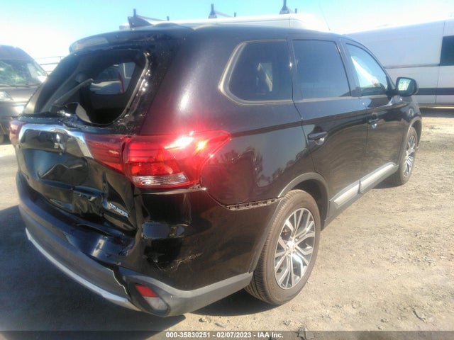 JA4AD2A32JZ052881 Mitsubishi Outlander Es