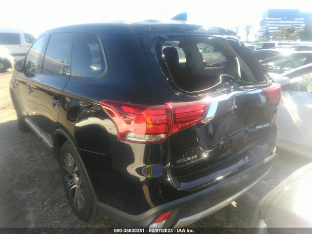 JA4AD2A32JZ052881 Mitsubishi Outlander Es