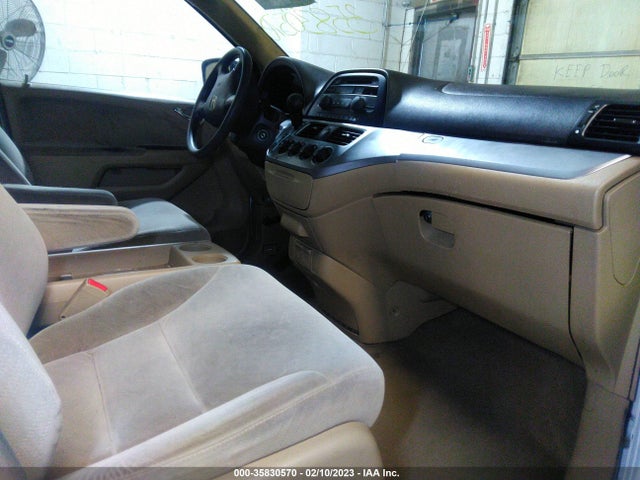 2008 HONDA ODYSSEY LX VIN: 5FNRL38228B114021