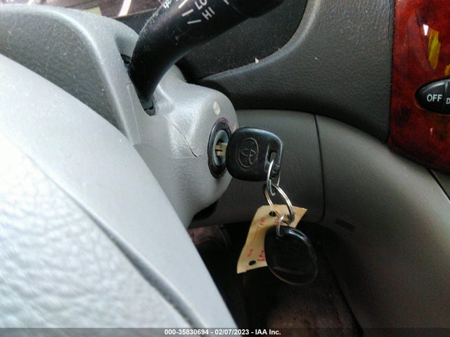 2004 TOYOTA SIENNA XLE VIN: 5TDBA22C14S006191
