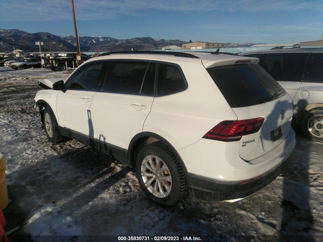 3VV2B7AXXJM095562 Volkswagen Tiguan Sel/se