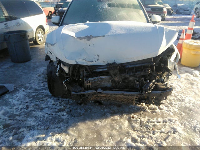 3VV2B7AXXJM095562 Volkswagen Tiguan Sel/se