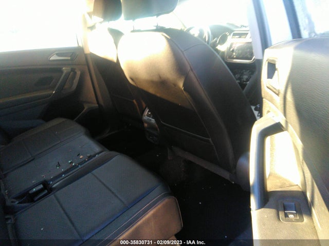 3VV2B7AXXJM095562 Volkswagen Tiguan Sel/se