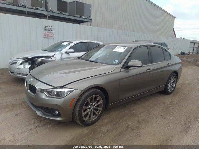 BMW 3 Series 320i 2016 WBA8E1G56GNU12364 Image 2
