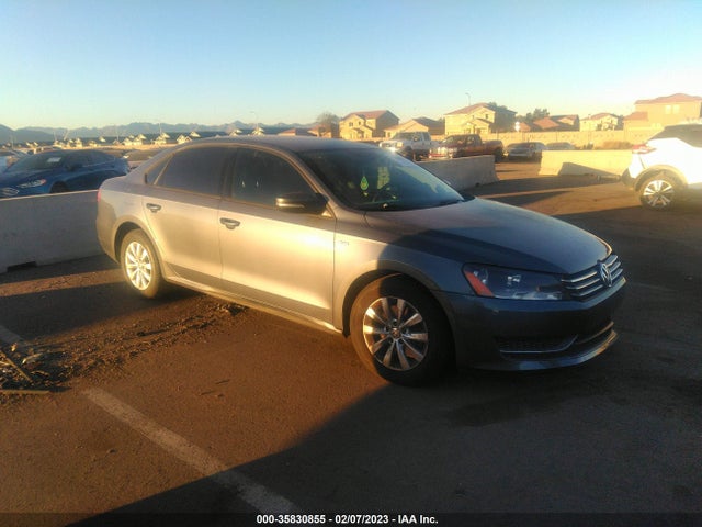 2015 Volkswagen Passat, VIN: 1VWAT7A34FC012766