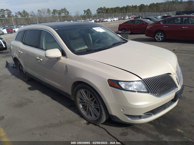 2015 Lincoln MKT, VIN: 2LMHJ5AT7FBL03001