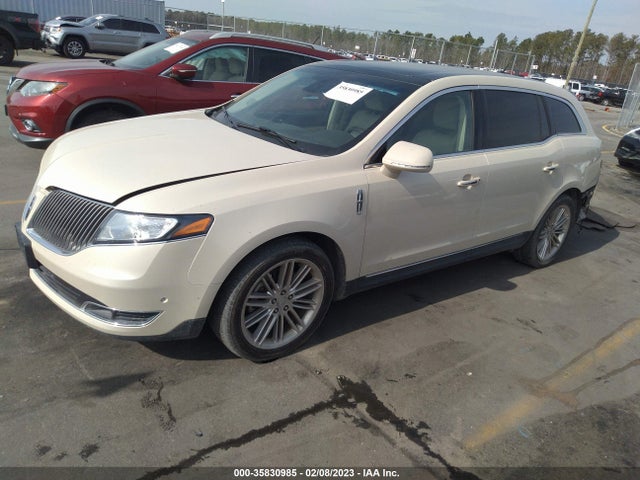 2015 Lincoln MKT, VIN: 2LMHJ5AT7FBL03001