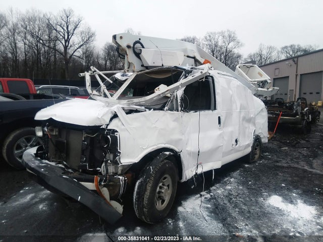 Chevrolet EXPRESS CARGO VAN 2007 1GCHG35U271229487 Image 2
