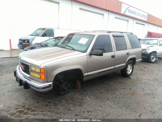 GMC Yukon 1999 1GKEC13R8XJ799001 Image 2