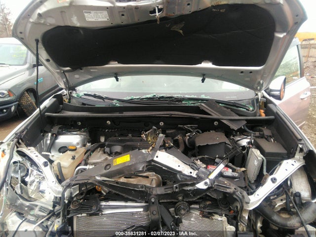 2015 Toyota RAV4, VIN: 2T3RFREV6FW390055