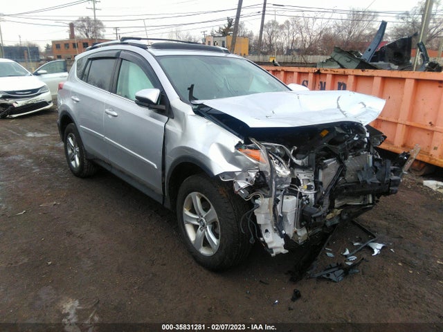 2015 Toyota RAV4, VIN: 2T3RFREV6FW390055