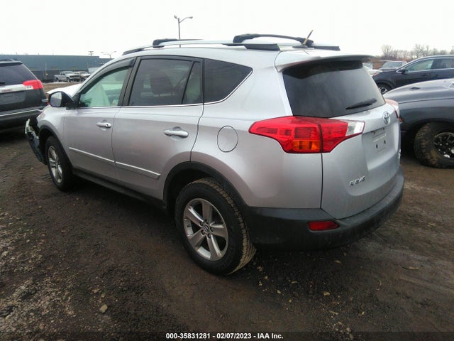 2015 Toyota RAV4, VIN: 2T3RFREV6FW390055