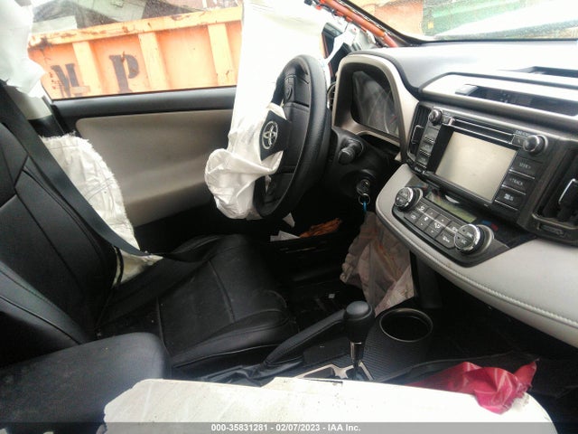 2015 Toyota RAV4, VIN: 2T3RFREV6FW390055