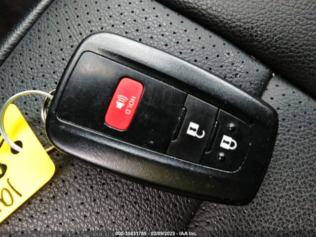 2021 Toyota RAV4, VIN: 2T3P1RFV9MC202048
