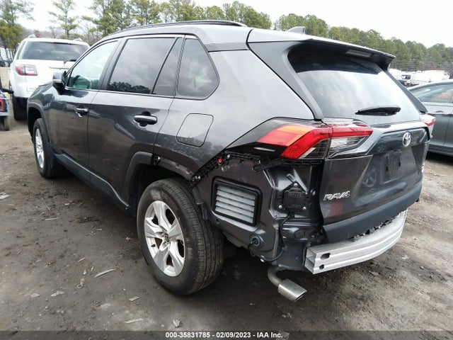 2021 Toyota RAV4, VIN: 2T3P1RFV9MC202048