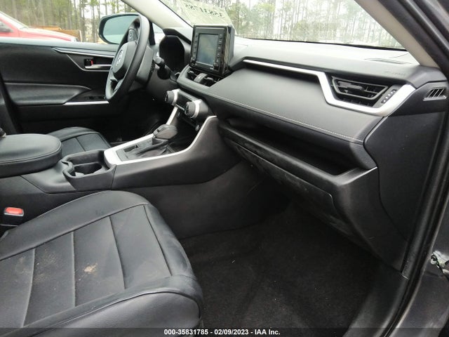 2021 Toyota RAV4, VIN: 2T3P1RFV9MC202048